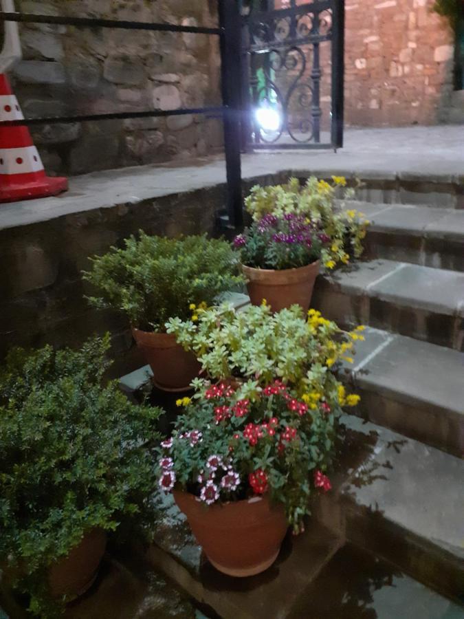 Hotel Guri Elbasan Eksteriør billede